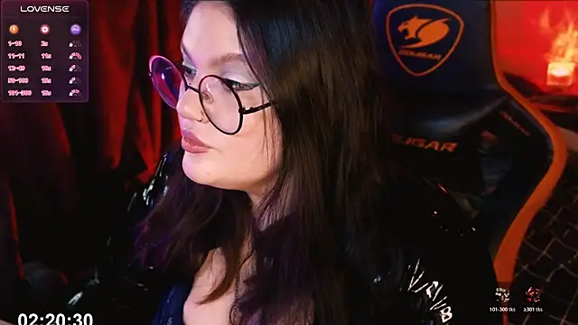 PixelMiss online show from April 14, 12:22 pm