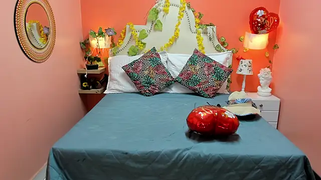 Dalila Najjar  online show from March 30, 2:40 pm