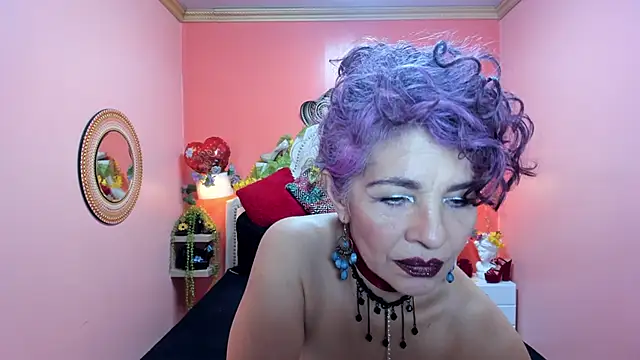 Dalila Najjar  online show from May 24, 2:33 pm