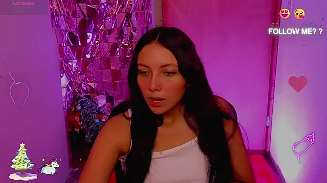 Julieta 26  online show from January 12, 2:00 pm