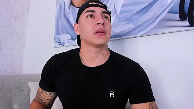 Snapshot of MassimoCo_ chatting on February 2, 9:08 am MassimoCo online show from February 2, 9:08 am