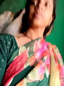 Snapshot of Alisha_beby143 chatting on January 9, 9:34 am Alisha beby143 online show from January 9, 9:34 am