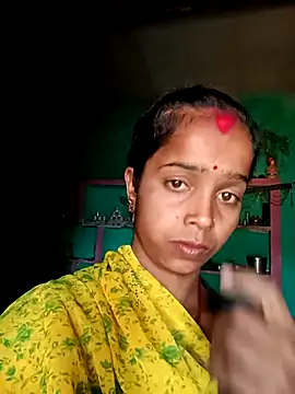 Snapshot of Alisha_beby143 chatting on January 11, 6:51 am Alisha beby143 online show from January 11, 6:51 am