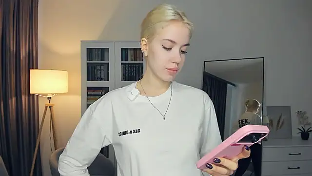 beauty cutiepie online show from January 10, 7:54 am