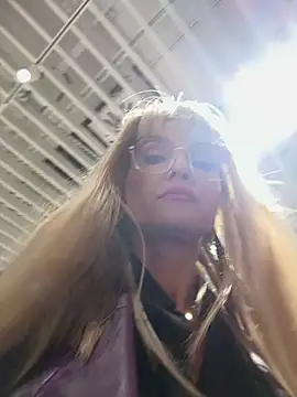 Snapshot of NaughtyNinky chatting on February 12, 12:22 pm NaughtyNinky online show from February 12, 12:22 pm