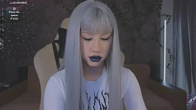 Necucubi02 online show from April 8, 9:26 pm