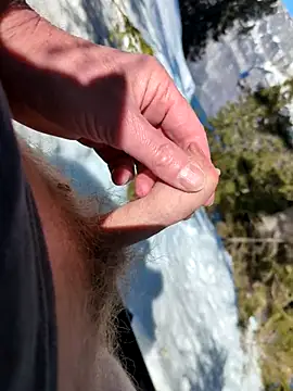 Snapshot of lupodick2 chatting on February 27, 12:27 pm lupodick2 online show from February 27, 12:27 pm