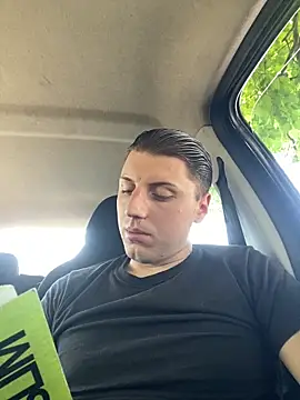 allee2206 online show from April 4, 9:18 am