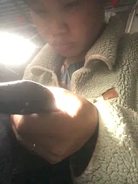 Minhkhue121 online show from March 5, 6:09 am