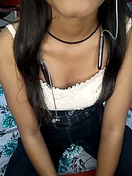 Moongirl963 online show from February 28, 5:03 pm