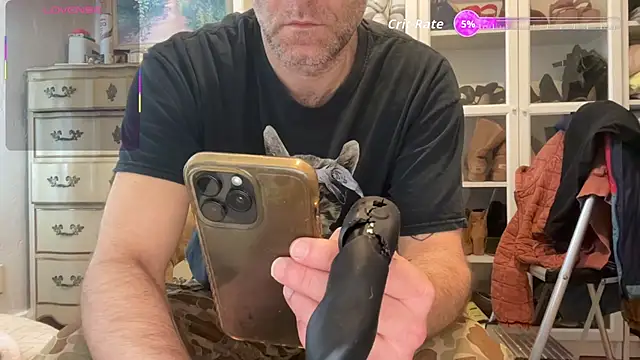 Snapshot of wolverinedream chatting on February 18, 6:15 pm wolverinedream online show from February 18, 6:15 pm