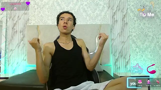 Snapshot of Zayn_tay chatting on January 10, 11:09 pm Zayn tay online show from January 10, 11:09 pm