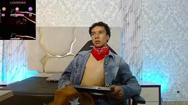 Snapshot of Zayn_tay chatting on January 12, 7:19 pm Zayn tay online show from January 12, 7:19 pm