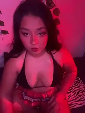 Isabella Belmont online show from March 24, 6:40 am