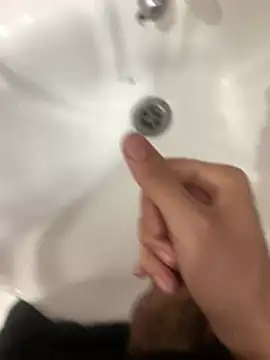 Wassimdz410 online show from March 26, 9:04 am