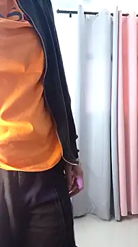 saray reesee online show from February 5, 8:02 pm