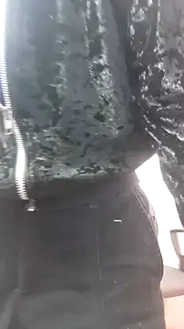 saray reesee online show from February 13, 8:05 pm