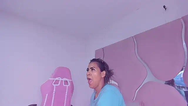 sharithasm online show from April 10, 9:08 pm