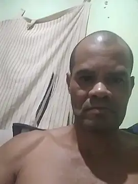 ferreirasantos123 online show from January 17, 1:43 am