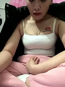 Snapshot of lean-lie69 chatting on January 8, 1:13 pm lean-lie69 online show from January 8, 1:13 pm