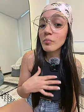 Snapshot of EVA_WILD1 chatting on February 15, 9:22 pm EVA WILD1 online show from February 15, 9:22 pm