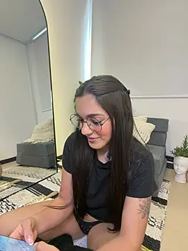 Snapshot of EVA_WILD1 chatting on February 21, 8:32 pm EVA WILD1 online show from February 21, 8:32 pm