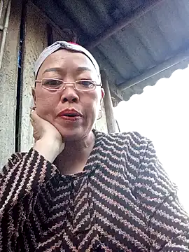 Agnes-baby online show from April 12, 11:04 am