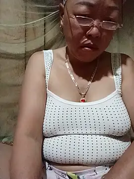 Snapshot of Agnes-baby chatting on July 17, 10:03 pm Agnes-baby online show from July 17, 10:03 pm