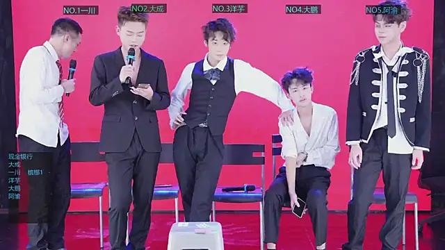 jmcm001 online show from January 16, 11:58 am