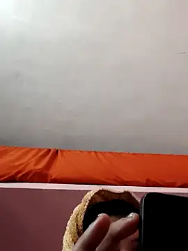 Snapshot of Romentic_lady chatting on January 9, 7:44 am Romentic lady online show from January 9, 7:44 am