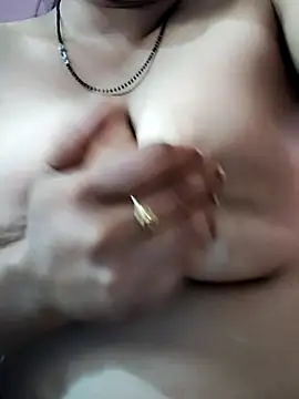 Snapshot of Romentic_lady chatting on February 18, 10:22 am Romentic lady online show from February 18, 10:22 am