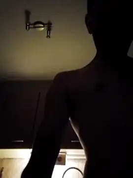 Snapshot of Erz84 chatting on October 16, 8:54 pm Erz84 online show from October 16, 8:54 pm