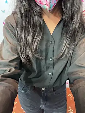 HotxAnamika online show from March 25, 3:01 am