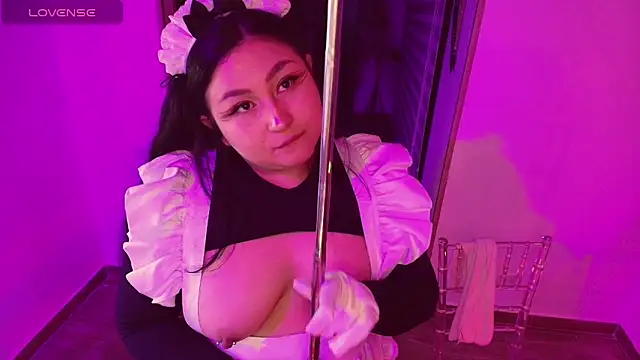 Snapshot of Sweet_lenna chatting on June 20, 10:45 pm Sweet lenna online show from June 20, 10:45 pm