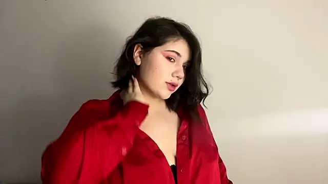 Snapshot of LunaBlakes chatting on February 11, 8:08 am LunaBlakes online show from February 11, 8:08 am