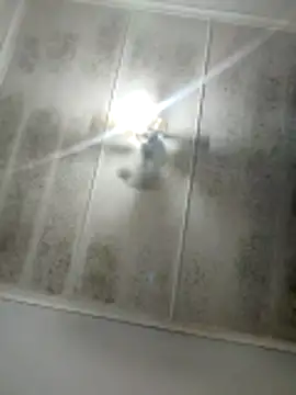 Snapshot of DrosXO chatting on February 28, 5:47 pm DrosXO online show from February 28, 5:47 pm