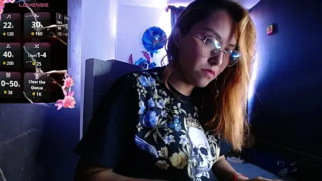 Velvet Moon33 online show from March 21, 10:13 pm