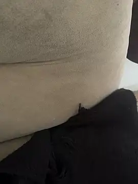 cdzinhahanna online show from March 7, 6:16 pm