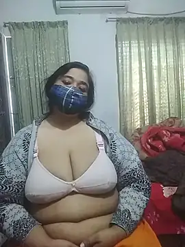 momo loves online show from February 18, 4:30 am