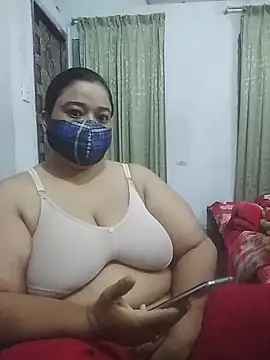 momo loves online show from March 3, 6:03 pm