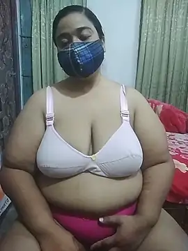 momo loves online show from March 17, 6:00 pm