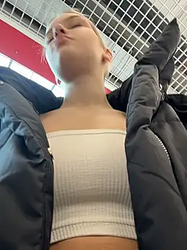 AshleyMur online show from March 12, 6:52 am