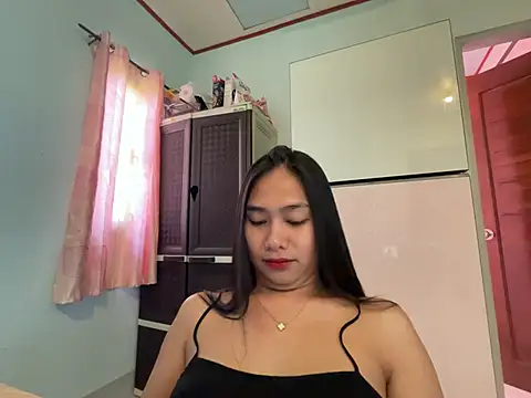 Snapshot of Mira_Janee chatting on February 2, 3:16 am Mira Janee online show from February 2, 3:16 am