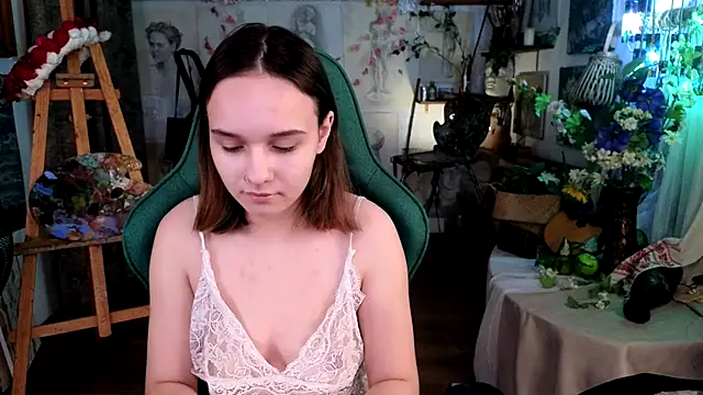 Snapshot of MelissaTravel chatting on February 18, 4:14 pm MelissaTravel online show from February 18, 4:14 pm