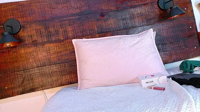 Snapshot of Angel_saez1 chatting on January 8, 7:05 pm Angel saez1 online show from January 8, 7:05 pm