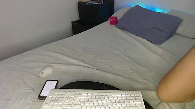 AuraFuego online show from April 11, 11:14 am