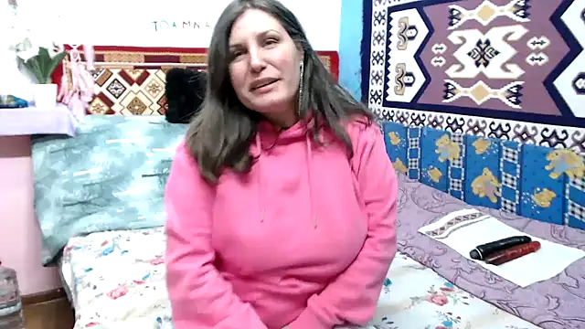 Adelinemilf online show from February 18, 11:50 am