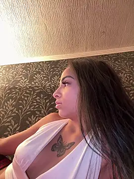 Snapshot of Evelin199 chatting on July 8, 3:27 pm Evelin199 online show from July 8, 3:27 pm