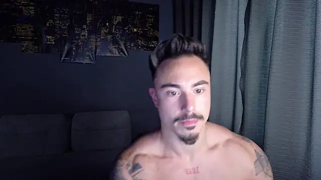 Snapshot of Master_Lukas chatting on April 27, 1:42 pm Master Lukas online show from April 27, 1:42 pm