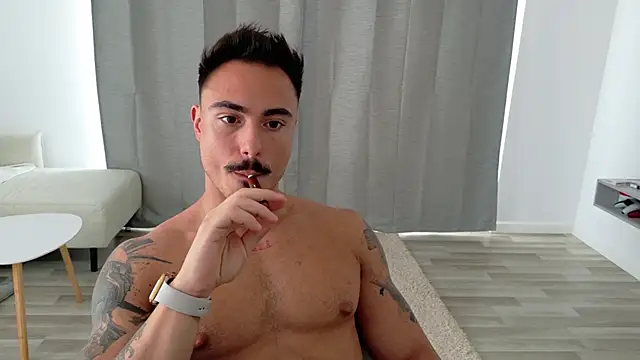 Snapshot of Master_Lukas chatting on May 19, 1:28 pm Master Lukas online show from May 19, 1:28 pm